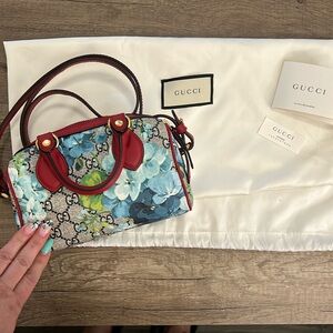 Authentic GUCCI GG Supreme Monogram Blooms Mini Boston - navy blue and hibiscus
